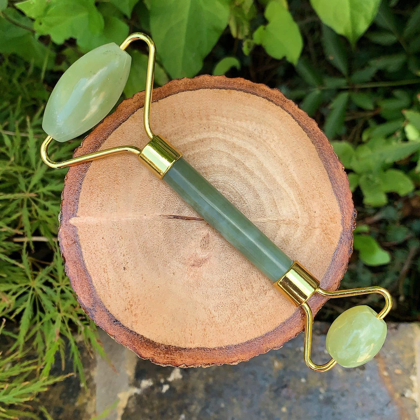 Jade Crystal Face Roller