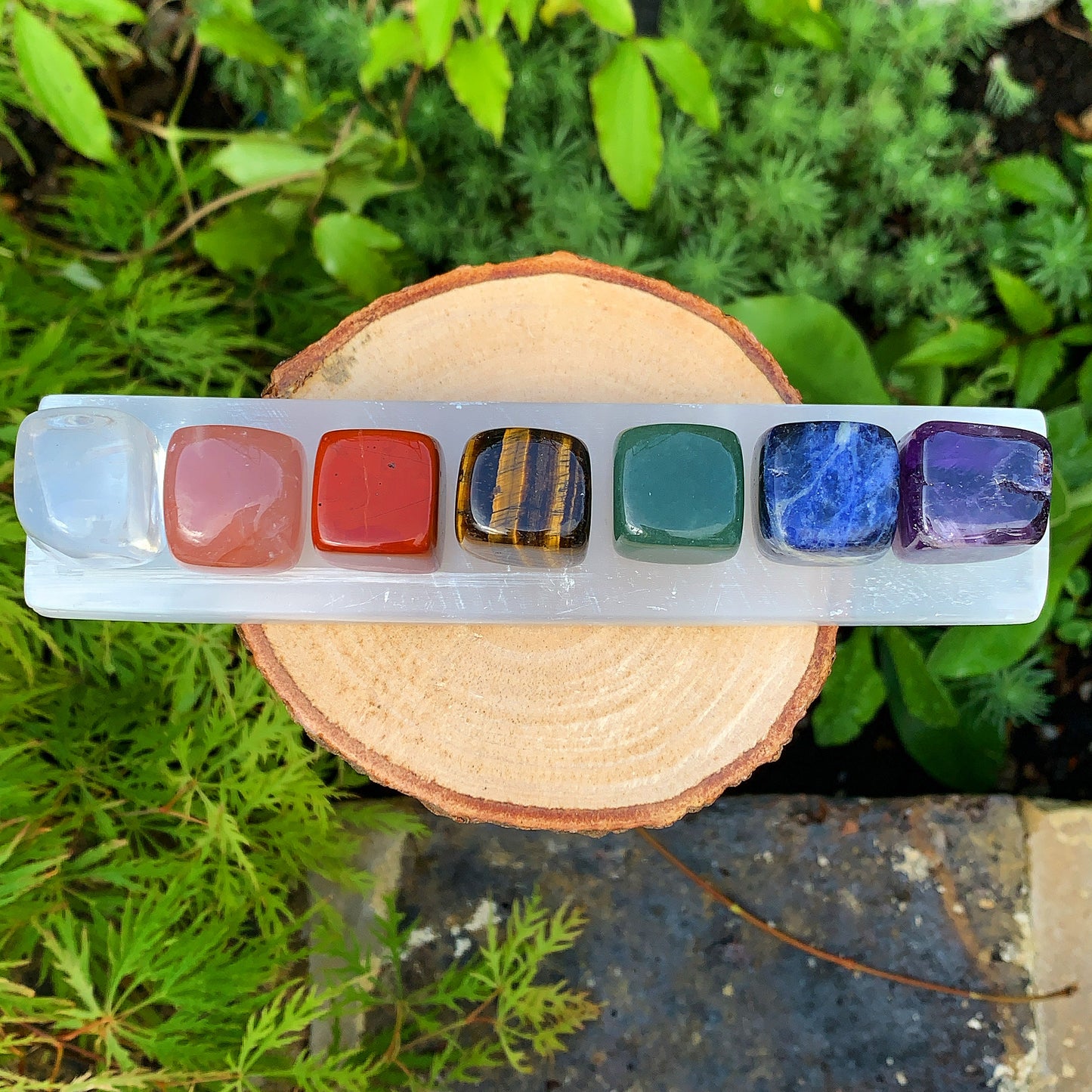Chakra Stones & Selenite Wand Cube Set