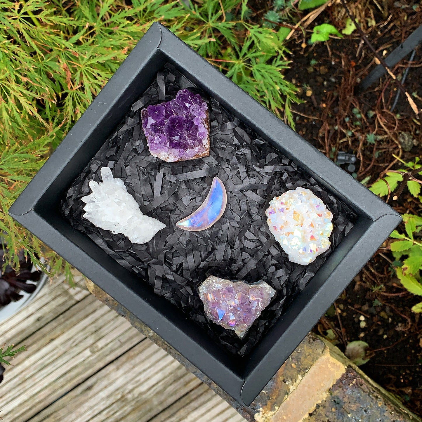 Rough Aura Gift Box