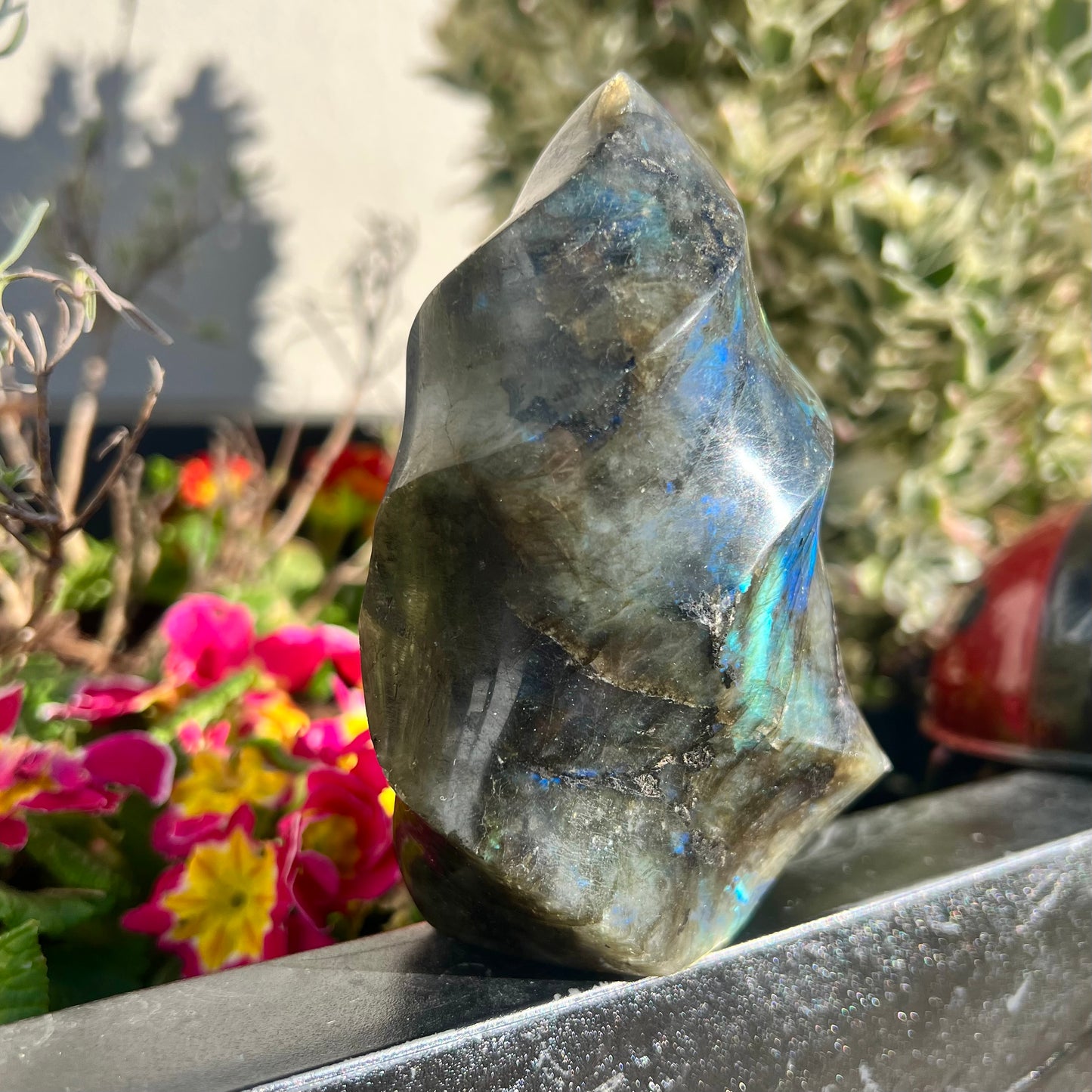 High Quality Labradorite Flame with Flash